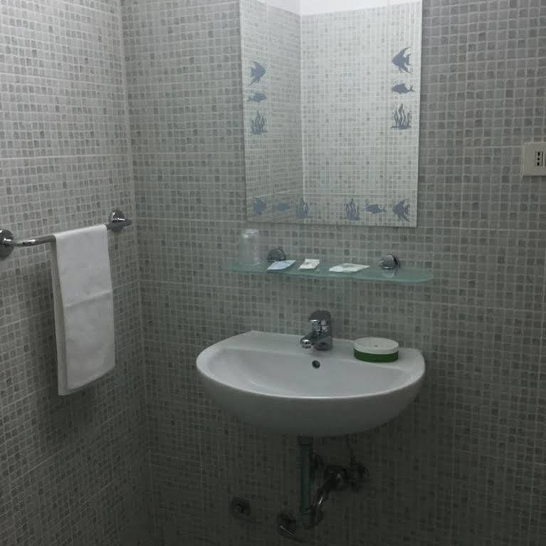 Hotel Touring Рим Екстер'єр фото