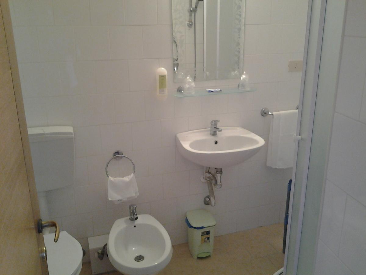 Hotel Touring Рим Екстер'єр фото